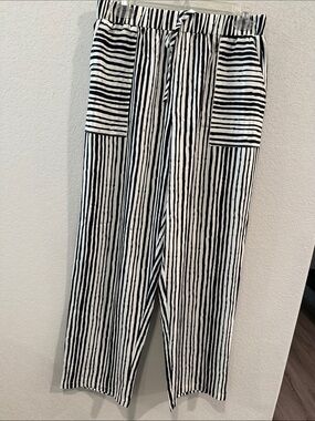 SHEIN Black and White Striped Pull-On Pants